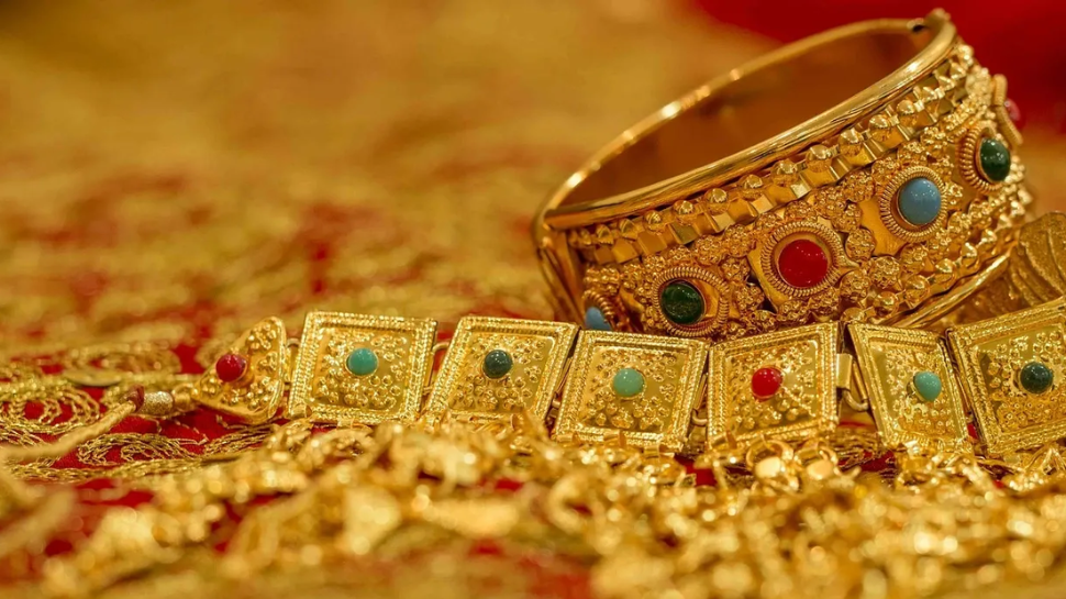Gold Rate Today: ഉയർന്ന നിരക്കിൽ തന്നെ; സംസ്ഥാനത്ത് ഇന്ന് സ്വർണവിലയിൽ മാറ്റമില്ല Gold Rate Today: ഉയർന്ന നിരക്കിൽ തന്നെ; സംസ്ഥാനത്ത് ഇന്ന് സ്വർണവിലയിൽ മാറ്റമില്ല