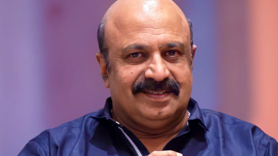 Sidhique Case: തിരഞ്ഞ് പൊലീസ്, പിടികൊടുക്കാതെ സിദ്ദിഖ്; കേരളത്തിന് പുറത്തേക്കും അന്വേഷണം Sidhique Case: തിരഞ്ഞ് പൊലീസ്, പിടികൊടുക്കാതെ സിദ്ദിഖ്; കേരളത്തിന് പുറത്തേക്കും അന്വേഷണം