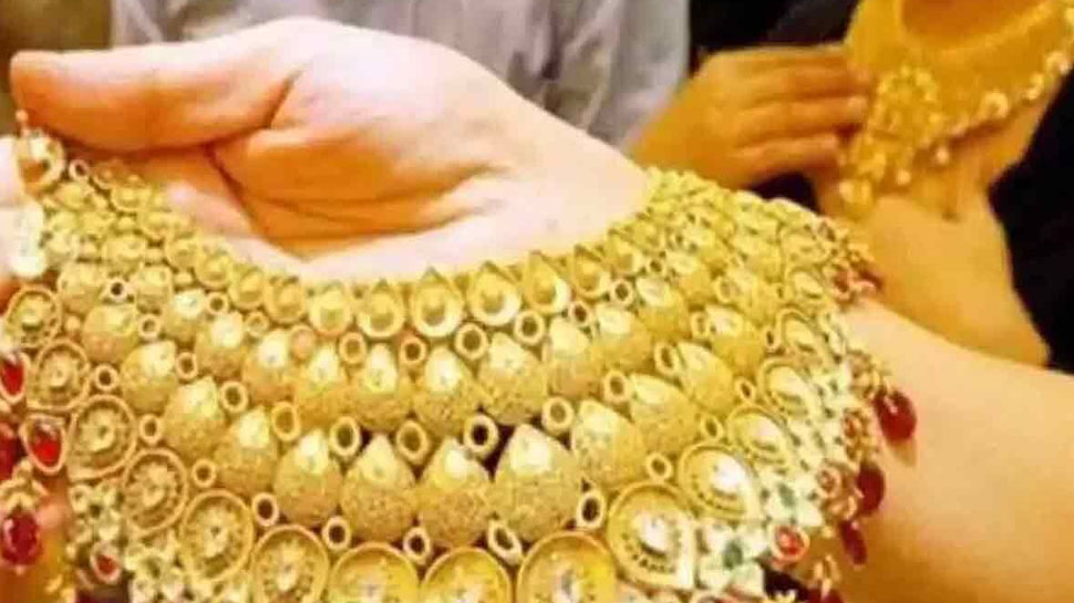 Gold Rate Today: സംസ്ഥാനത്ത് സ്വർണവിലയിൽ രണ്ടാം ദിനവും ഇടിവ്; ഇന്ന് കുറഞ്ഞത് 120 രൂപ Gold Rate Today: സംസ്ഥാനത്ത് സ്വർണവിലയിൽ രണ്ടാം ദിനവും ഇടിവ്; ഇന്ന് കുറഞ്ഞത് 120 രൂപ