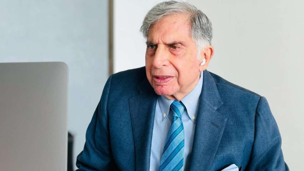 Ratan Tata Dies at 86: ടാറ്റ ഗ്രൂപ്പിന് തലവനായി 21 വർഷം; രത്തൻ ടാറ്റ വിടപറയുമ്പോൾ നഷ്ടമാകുന്നത് വ്യവസായ രംഗത്തെ അതികായനെ Ratan Tata Dies at 86: ടാറ്റ ഗ്രൂപ്പിന് തലവനായി 21 വർഷം; രത്തൻ ടാറ്റ വിടപറയുമ്പോൾ നഷ്ടമാകുന്നത് വ്യവസായ രംഗത്തെ അതികായനെ