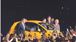 Ratan Tata Demise: നിരത്തുകളിലെ ഇത്തിരിക്കുഞ്ഞൻ, 'നാനോ'; സാധാരണക്കാരന് വേണ്ടി രത്തൻ ടാറ്റ കണ്ട സ്വപ്നം
