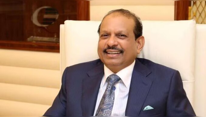 MA Yusuff Ali: വീട് ജപ്തി ചെയ്തു; പെരുവഴിയിലായ അമ്മയ്ക്കും മക്കൾക്കും കൈതാങ്ങായി എംഎ യൂസഫലി