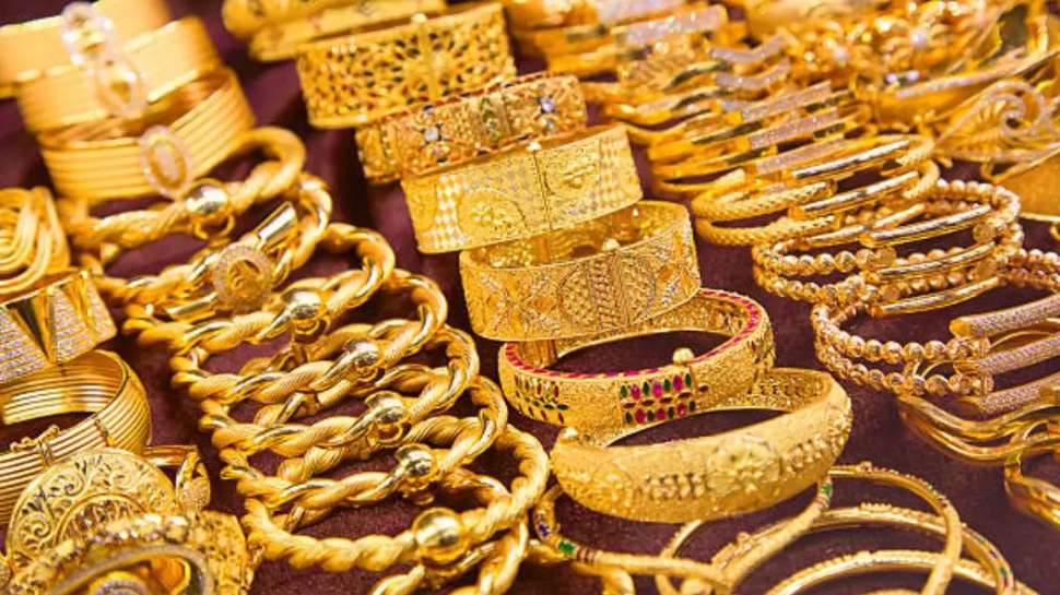 Gold Rate Today: സ്വർണവിലയിൽ വൻ ഇടിവ്; ഇന്ന് മാത്രം കുറഞ്ഞത് 1080 രൂപ! Gold Rate Today: സ്വർണവിലയിൽ വൻ ഇടിവ്; ഇന്ന് മാത്രം കുറഞ്ഞത് 1080 രൂപ!