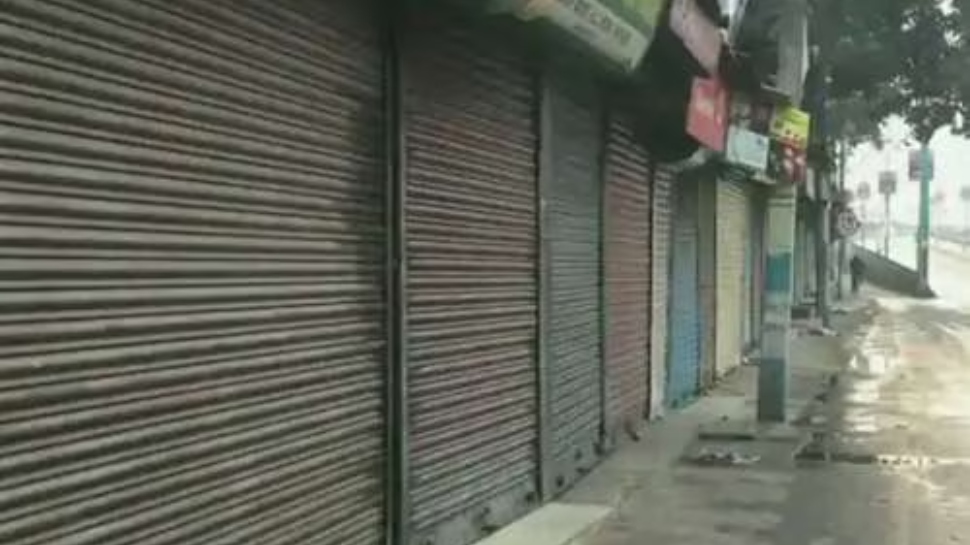 Harthal In Kozhikode: ചേവായൂർ സഹകരണ ബാങ്ക് തെരഞ്ഞെടുപ്പിനിടെ വൻ സംഘർഷം; കോഴിക്കോട് ഹർത്താലിന് കോൺഗ്രസ് ആഹ്വാനം Harthal In Kozhikode: ചേവായൂർ സഹകരണ ബാങ്ക് തെരഞ്ഞെടുപ്പിനിടെ വൻ സംഘർഷം; കോഴിക്കോട് ഹർത്താലിന് കോൺഗ്രസ് ആഹ്വാനം