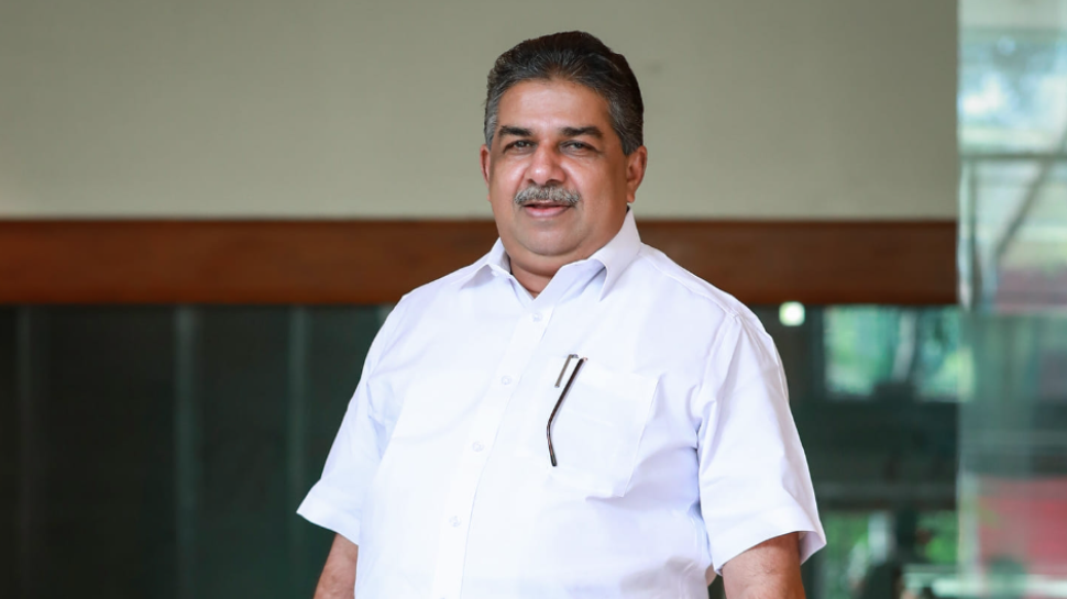 Saji Cherian: ഭരണഘടന വിരുദ്ധ പ്രസംഗം; സജി ചെറിയാന് തിരിച്ചടി, തുടരന്വേഷണത്തിന് ഹൈക്കോടതി ഉത്തരവ് Saji Cherian: ഭരണഘടന വിരുദ്ധ പ്രസംഗം; സജി ചെറിയാന് തിരിച്ചടി, തുടരന്വേഷണത്തിന് ഹൈക്കോടതി ഉത്തരവ്