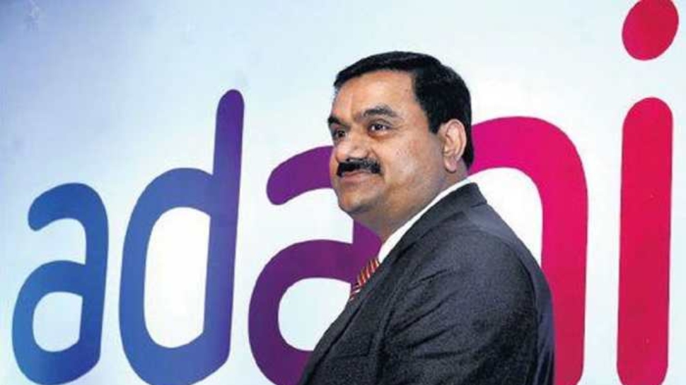 Adani Stocks Crash: ഗൗതം അദാനിക്കെതിരായ യുഎസിന്റെ അറസ്റ്റ് വാറണ്ട്; ഓഹരി വിപണിയിൽ തകർന്നടിഞ്ഞ് അദാനി ഗ്രൂപ്പ്, നഷ്ടം ഇത്ര Adani Stocks Crash: ഗൗതം അദാനിക്കെതിരായ യുഎസിന്റെ അറസ്റ്റ് വാറണ്ട്; ഓഹരി വിപണിയിൽ തകർന്നടിഞ്ഞ് അദാനി ഗ്രൂപ്പ്, നഷ്ടം ഇത്ര