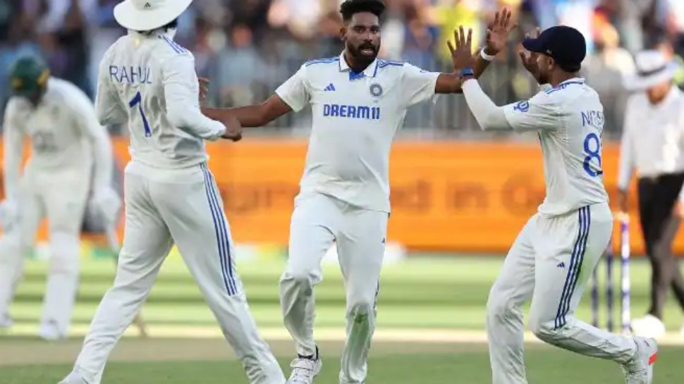 India Vs Australia first Test: പെര്ത്തില് 'ത്രീ കിങ്സ്'... രാജകീയ ജയവുമായി ഇന്ത്യ; ഓസ്ട്രേലിയയെ പൂട്ടിക്കെട്ടി, 295 റണ്സിന്റെ വിജയം India Vs Australia first Test: പെര്ത്തില് 'ത്രീ കിങ്സ്'... രാജകീയ ജയവുമായി ഇന്ത്യ; ഓസ്ട്രേലിയയെ പൂട്ടിക്കെട്ടി, 295 റണ്സിന്റെ വിജയം