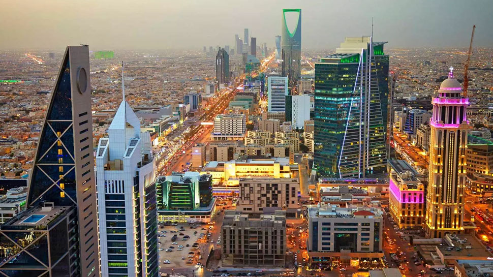 Saudi Arabia: നിക്ഷേപകർക്ക് പ്രീമിയം റെസിഡൻസ് അനുവദിച്ച് സൗദി അറേബ്യ Saudi Arabia: നിക്ഷേപകർക്ക് പ്രീമിയം റെസിഡൻസ് അനുവദിച്ച് സൗദി അറേബ്യ