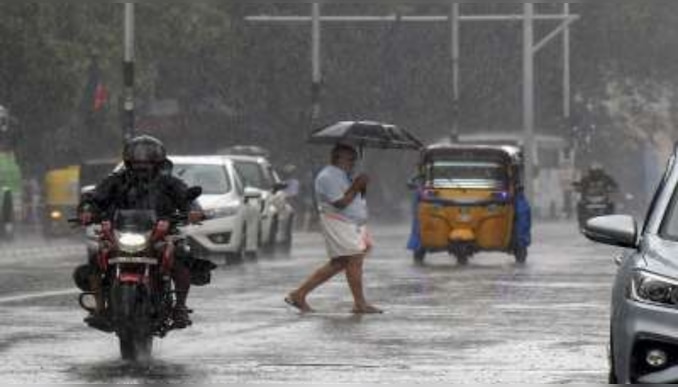 Kerala Rain Update: ബംഗാൾ ഉൾക്കടലിൽ ചുഴലിക്കാറ്റ് മുന്നറിയിപ്പ്; കേരളത്തിൽ ഇടിമിന്നലോടെ മഴയ്ക്ക് സാധ്യത