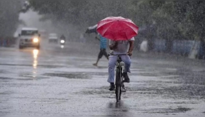 Kerala Rain Alert: അതിശക്തമായ മഴ; യെല്ലോ അല്ല, ഈ ജില്ലകളിൽ ഓറഞ്ച് അലർട്ട്, സംസ്ഥാനത്ത് മഴ മുന്നറിയിപ്പിൽ മാറ്റം