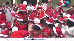 Christmas Carol: പൊലീസ് സ്റ്റേഷൻ കയറി കടുക്കാക്കുന്ന് ഗവ. ട്രൈബൽ എൽ പി എസിലെ കരോൾ സംഘം