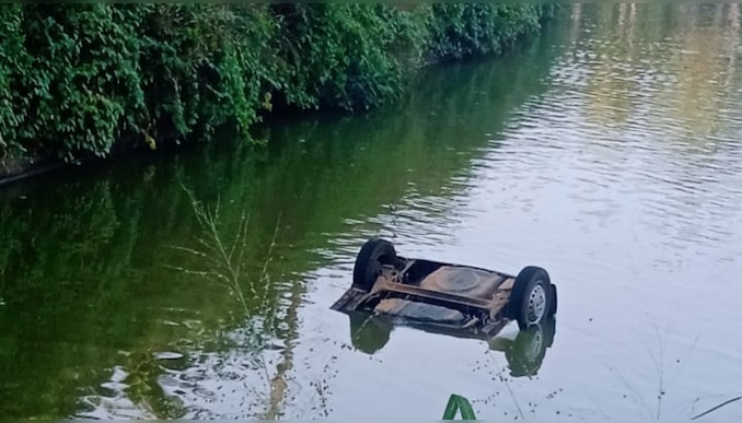 Car Accident: കാർ നിയന്ത്രണം തെറ്റി കുളത്തിലേക്ക് മറിഞ്ഞ് ഒരു മരണം