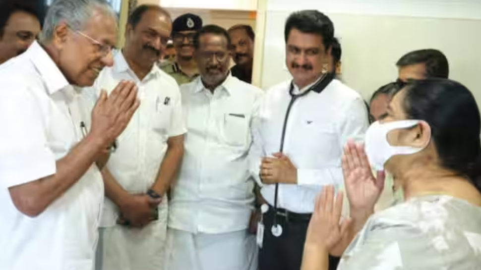 Uma Thomas MLA: 'നാട് ഒന്നാകെ ഉമയ്ക്ക് ഒപ്പമുണ്ടായിരുന്നു'; എംഎൽഎയെ സന്ദർശിച്ച് മുഖ്യമന്ത്രി Uma Thomas MLA: 'നാട് ഒന്നാകെ ഉമയ്ക്ക് ഒപ്പമുണ്ടായിരുന്നു'; എംഎൽഎയെ സന്ദർശിച്ച് മുഖ്യമന്ത്രി