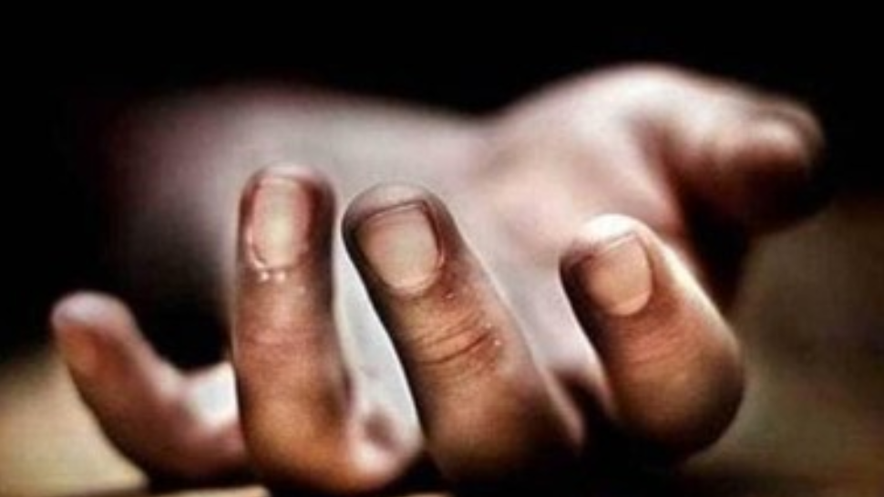 Idukki News: ഇടുക്കിയിൽ അജ്ഞാത മൃതദേഹം, കൊലപാതകമെന്ന് നിഗമനം; പൊലീസ് അന്വേഷണം തുടങ്ങി Idukki News: ഇടുക്കിയിൽ അജ്ഞാത മൃതദേഹം, കൊലപാതകമെന്ന് നിഗമനം; പൊലീസ് അന്വേഷണം തുടങ്ങി