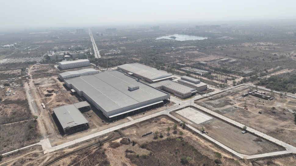 Patanjali Food And Herbal Park: പതഞ്ജലി മെഗാ ഫുഡ് ആൻഡ് ഹെർബൽ പാർക്ക്; 10,000 പേർക്ക് ജോലി Patanjali Food And Herbal Park: പതഞ്ജലി മെഗാ ഫുഡ് ആൻഡ് ഹെർബൽ പാർക്ക്; 10,000 പേർക്ക് ജോലി