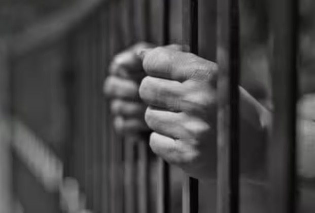 UAE death penatly : യുഎഇില്‍ വധശിക്ഷയ്ക്കായി കാത്തിരിക്കുന്നത് 25 ഇന്ത്യക്കാര്‍; കണക്ക് പുറത്ത് വിട്ട് വിദേശകാര്യ സഹമന്ത്രി
