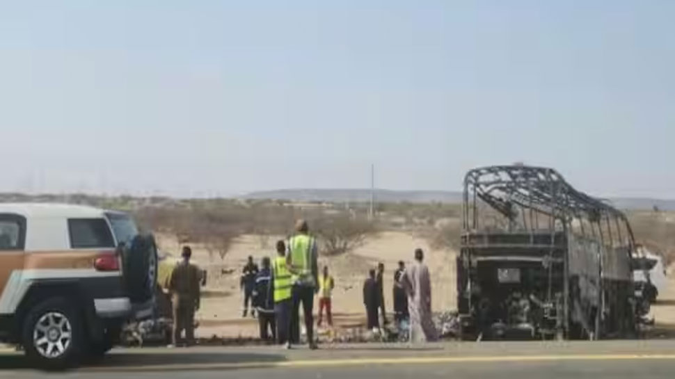 Bus carrying Umrah pilgrims catches fire in saudi arabis; six died l ...