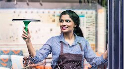 വീട് വൃത്തിയാക്കാൻ ഇത്രപാടോ? ഈ പൊടിക്കൈകള്‍ പരീക്ഷിക്കൂ