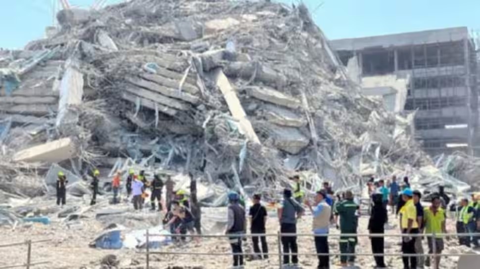 Myanmar Earthquake: മ്യാന്മര് ഭൂചലനം; മരണസംഖ്യ 1000 കടക്കുമെന്ന് മുന്നറിയിപ്പ്.1600 ലധികം പേര്ക്ക് പരിക്കേറ്റതായും റിപ്പോര്ട്ട് Myanmar Earthquake: മ്യാന്മര് ഭൂചലനം; മരണസംഖ്യ 1000 കടക്കുമെന്ന് മുന്നറിയിപ്പ്.1600 ലധികം പേര്ക്ക് പരിക്കേറ്റതായും റിപ്പോര്ട്ട്