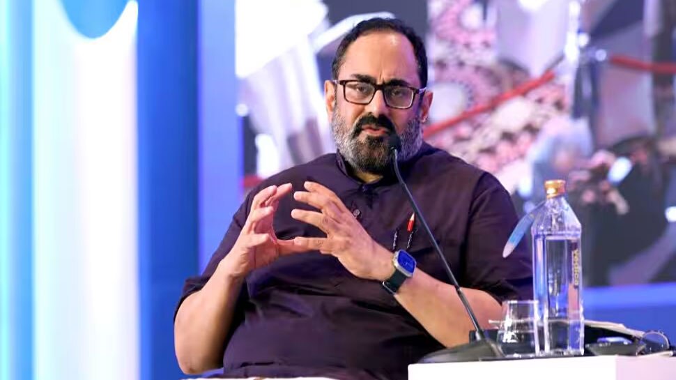 Rajeev Chandrasekhar: എമ്പുരാൻ ഞാൻ കാണില്ല; സത്യം വളച്ചൊടിക്കുന്ന ഏതൊരു സിനിമയും പരാജയപ്പെടും: രാജീവ് ചന്ദ്രശേഖർ Rajeev Chandrasekhar: എമ്പുരാൻ ഞാൻ കാണില്ല; സത്യം വളച്ചൊടിക്കുന്ന ഏതൊരു സിനിമയും പരാജയപ്പെടും: രാജീവ് ചന്ദ്രശേഖർ