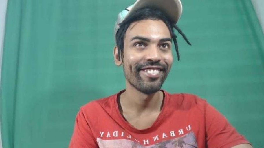 Youtuber Thoppi Under Custody: യൂട്യൂബർ തൊപ്പി പൊലീസ് കസ്റ്റഡിയിൽ; ബസ് തൊഴിലാളികൾക്ക് നേരെ തോക്ക് ചൂണ്ടിയെന്ന് കേസ്