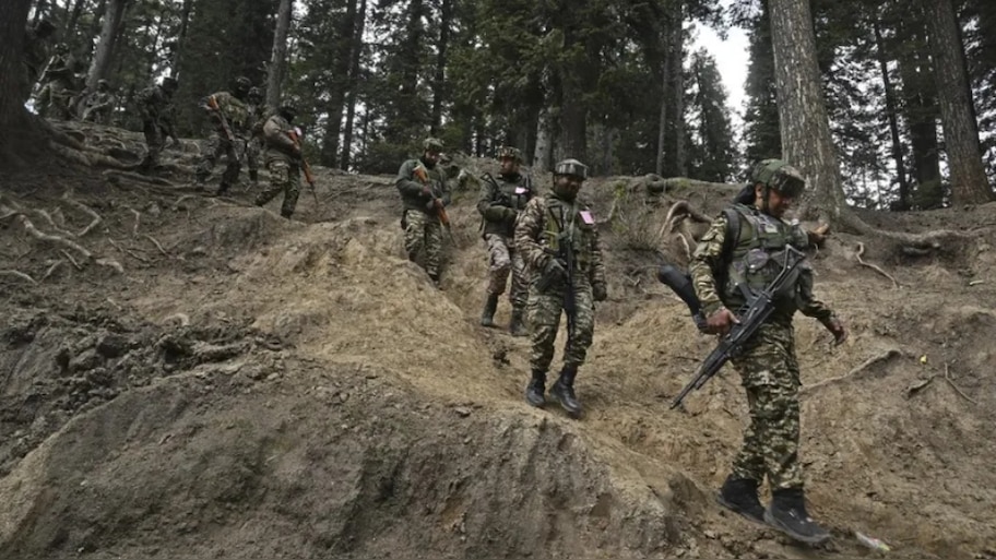 Pahalgam Terror Attack: ഇന്ത്യൻ പൗരന്മാർക്കുള്ള വിസ മരവിപ്പിച്ചു, വ്യോമമേഖല അടയ്ക്കും; എല്ലാ വ്യാപാര ബന്ധങ്ങളും നിർത്തലാക്കി പാക്കിസ്ഥാൻ