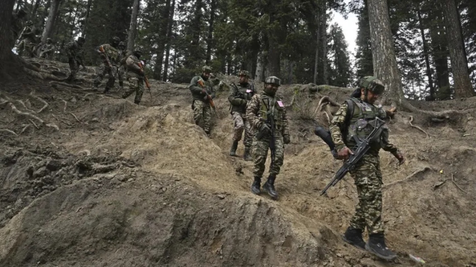 Pahalgam Terror Attack: ഇന്ത്യൻ പൗരന്മാർക്കുള്ള വിസ മരവിപ്പിച്ചു, വ്യോമമേഖല അടയ്ക്കും; എല്ലാ വ്യാപാര ബന്ധങ്ങളും നിർത്തലാക്കി പാക്കിസ്ഥാൻ Pahalgam Terror Attack: ഇന്ത്യൻ പൗരന്മാർക്കുള്ള വിസ മരവിപ്പിച്ചു, വ്യോമമേഖല അടയ്ക്കും; എല്ലാ വ്യാപാര ബന്ധങ്ങളും നിർത്തലാക്കി പാക്കിസ്ഥാൻ