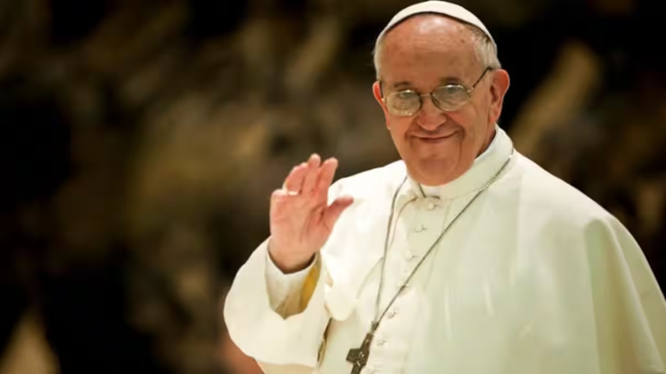 Pope Francis Funeral: ഫ്രാൻസിസ് മാർപ്പാപ്പയെ കാണാൻ വത്തിക്കാനിലേക്ക് വിശ്വാസികളുടെ പ്രവാഹം; പൊതു ദർശനം തുടരുന്നു Pope Francis Funeral: ഫ്രാൻസിസ് മാർപ്പാപ്പയെ കാണാൻ വത്തിക്കാനിലേക്ക് വിശ്വാസികളുടെ പ്രവാഹം; പൊതു ദർശനം തുടരുന്നു