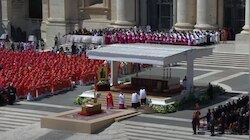 Pope Francis Funeral: കരുണയുടെ ഇടയന് വിട; ഫ്രാൻസിസ് പാപ്പായ്ക്ക് വിടചൊല്ലി ലോകം