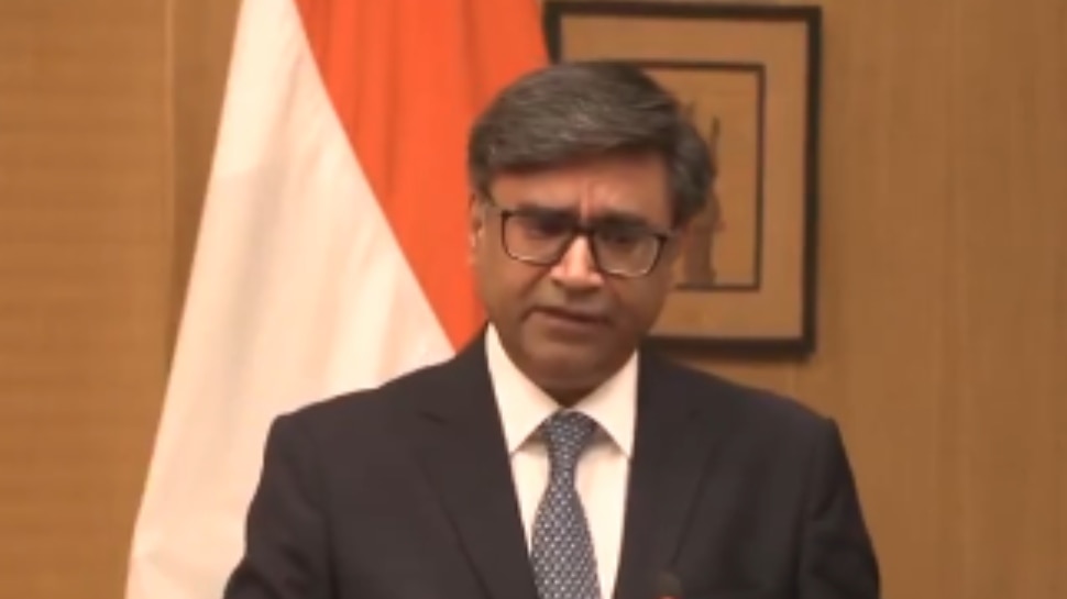 Operation Sindoor: പാകിസ്ഥാന് ചുട്ട മറുപടി; പാക് ആക്രമണത്തിന് അതേ തീവ്രതയിൽ മറുപടി നൽകിയെന്ന് വിക്രം മിസ്രി Operation Sindoor: പാകിസ്ഥാന് ചുട്ട മറുപടി; പാക് ആക്രമണത്തിന് അതേ തീവ്രതയിൽ മറുപടി നൽകിയെന്ന് വിക്രം മിസ്രി