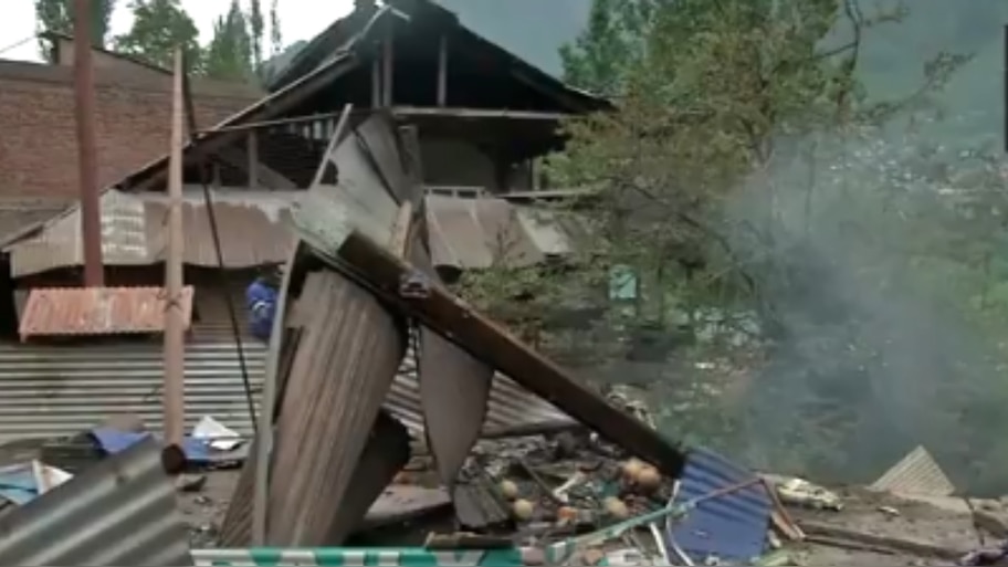 India Pakistan War: ലേയില്‍ പാക്കിസ്ഥാന്‍റെ 45 ഡ്രോണുകള്‍ തകര്‍ത്ത് ഇന്ത്യ; ഒമര്‍ അബ്ദുല്ല ജമ്മുവിലേക്ക്