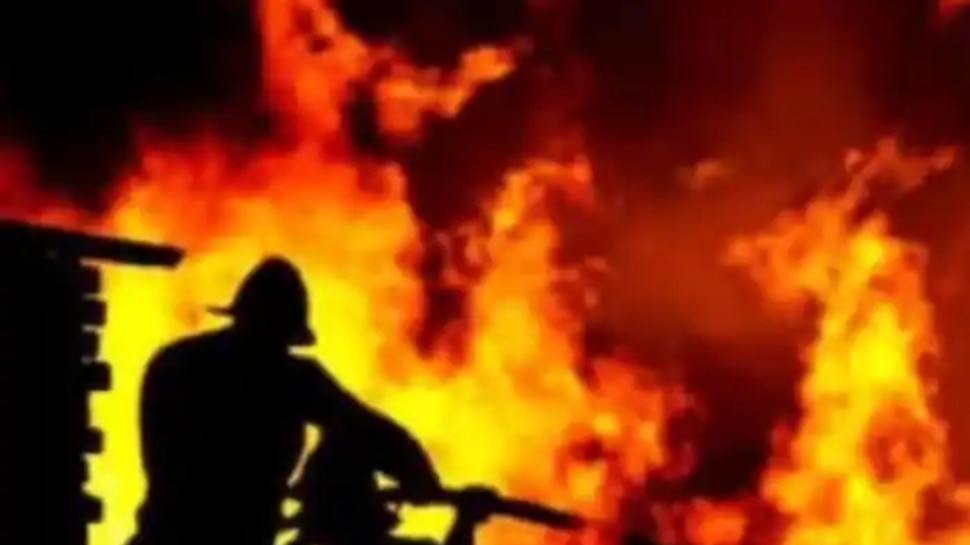 Kozhikode Massive Fire Breakout Fire Force Rescue Continue | Kozhikode ...