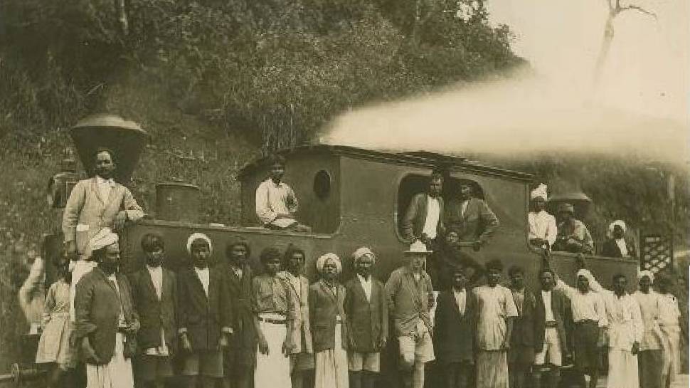 Munnar Railway: ഒരിക്കല് ഒലിച്ചുപോയ റെയില്വേ സ്റ്റേഷന്.... ഇടുക്കിയില് വീണ്ടും തീവണ്ടിയെത്തുമ്പോള്, ഓർമകൾ! Munnar Railway: ഒരിക്കല് ഒലിച്ചുപോയ റെയില്വേ സ്റ്റേഷന്.... ഇടുക്കിയില് വീണ്ടും തീവണ്ടിയെത്തുമ്പോള്, ഓർമകൾ!