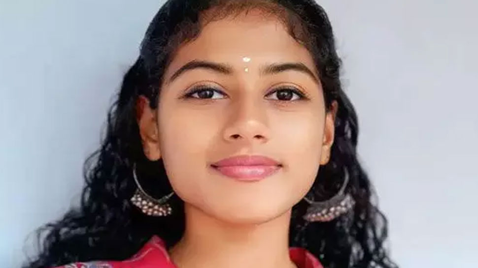 Chittur News: പ്ലസ് ടുവിന് മികച്ച മാർക്ക്; ബിരുദ പഠനത്തിന് അലോട്ട്മെന്റിനായി കാത്തിരിക്കവെ 18 കാരിക്ക് ദാരുണാന്ത്യം Chittur News: പ്ലസ് ടുവിന് മികച്ച മാർക്ക്; ബിരുദ പഠനത്തിന് അലോട്ട്മെന്റിനായി കാത്തിരിക്കവെ 18 കാരിക്ക് ദാരുണാന്ത്യം