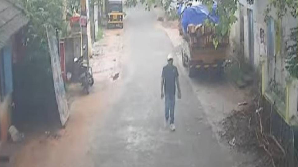 Death Threat: കൊല്ലം മേയർക്കെതിരെ വധഭീഷണി; തിരുവനന്തപുരം സ്വദേശി അറസ്റ്റിൽ Death Threat: കൊല്ലം മേയർക്കെതിരെ വധഭീഷണി; തിരുവനന്തപുരം സ്വദേശി അറസ്റ്റിൽ