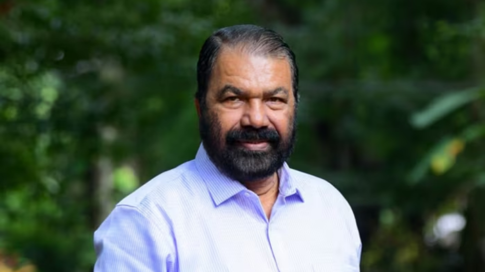 Minister V Sivankutty: 'ഗവർണർ കാണിക്കുന്നത് അഹങ്കാരവും ധിക്കാരവും'; രാജ്ഭവനിലെ പരിപാടി ബഹിഷ്കരിച്ച് മന്ത്രി വി ശിവൻകുട്ടി Minister V Sivankutty: 'ഗവർണർ കാണിക്കുന്നത് അഹങ്കാരവും ധിക്കാരവും'; രാജ്ഭവനിലെ പരിപാടി ബഹിഷ്കരിച്ച് മന്ത്രി വി ശിവൻകുട്ടി
