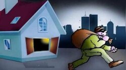 Robbery: വടക്കഞ്ചേരിയില്‍ വീട് കുത്തിത്തുറന്ന് സ്വർണവും പണവും കവര്‍ന്നു; നഷ്ടപ്പെട്ടത് 13 പവനും 8500 രൂപയും