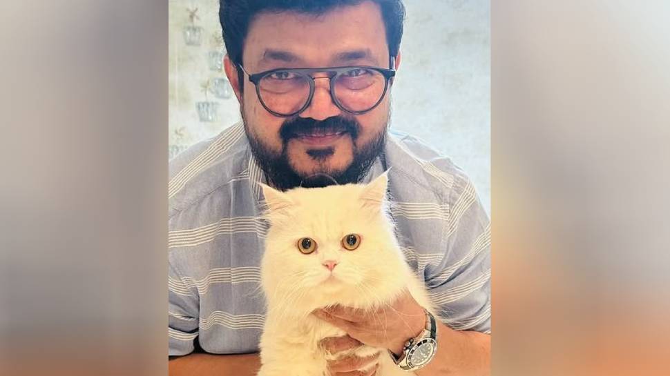 Nadirshah Pet Cat: നാദിർഷയുടെ പൂച്ച ചത്തത് ഹൃദയാഘാതം മൂലം; പോസ്റ്റ്മോർട്ടം റിപ്പോർട്ട് Nadirshah Pet Cat: നാദിർഷയുടെ പൂച്ച ചത്തത് ഹൃദയാഘാതം മൂലം; പോസ്റ്റ്മോർട്ടം റിപ്പോർട്ട്