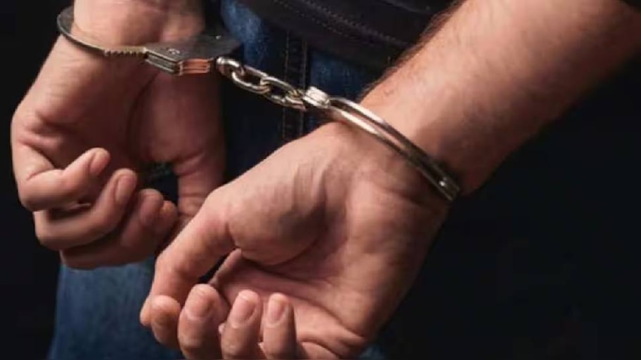 Pocso case: കൗൺസിലിങ്ങ് മുറിയിൽ വച്ച് പീഡനം; 16 കാരിയുടെ പരാതിയിൽ ഡോക്ടർ അറസ്റ്റിൽ