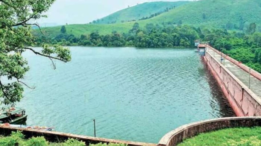 Mullaperiyar Dam Open: മുല്ലപ്പെരിയാറിലെ 13 ഷട്ടറുകൾ തുറന്നു, 10 സെന്റിമീറ്റർ വീതം ഉയർത്തി; സെക്കന്റിൽ 250 ഘനയടി ജലം പെരിയാറിലേക്ക് ഒഴുക്കും