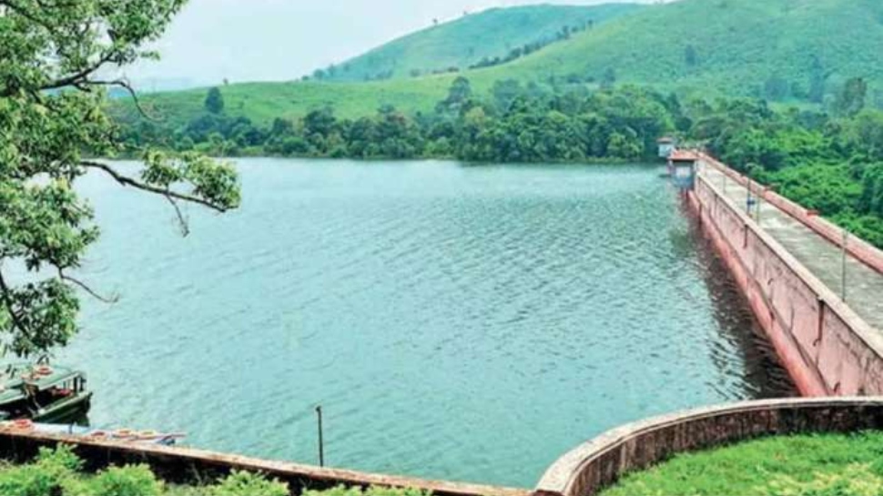 Mullaperiyar Dam Open: മുല്ലപ്പെരിയാറിലെ 13 ഷട്ടറുകൾ തുറന്നു, 10 സെന്റിമീറ്റർ വീതം ഉയർത്തി; സെക്കന്റിൽ 250 ഘനയടി ജലം പെരിയാറിലേക്ക് ഒഴുക്കും Mullaperiyar Dam Open: മുല്ലപ്പെരിയാറിലെ 13 ഷട്ടറുകൾ തുറന്നു, 10 സെന്റിമീറ്റർ വീതം ഉയർത്തി; സെക്കന്റിൽ 250 ഘനയടി ജലം പെരിയാറിലേക്ക് ഒഴുക്കും