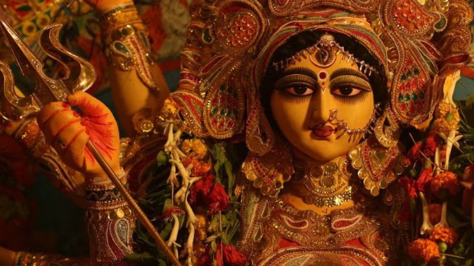 Gupt Navratri 2025: ജൂലൈ മൂന്നിന് ഗുപ്ത നവരാത്രിയിലെ അഷ്ടമി; ഇക്കാര്യങ്ങൾ ചെയ്യൂ, ദുർഗാദേവിയുടെ അനുഗ്രഹത്താൽ ജീവിതത്തിൽ നേട്ടങ്ങളുണ്ടാകും Gupt Navratri 2025: ജൂലൈ മൂന്നിന് ഗുപ്ത നവരാത്രിയിലെ അഷ്ടമി; ഇക്കാര്യങ്ങൾ ചെയ്യൂ, ദുർഗാദേവിയുടെ അനുഗ്രഹത്താൽ ജീവിതത്തിൽ നേട്ടങ്ങളുണ്ടാകും