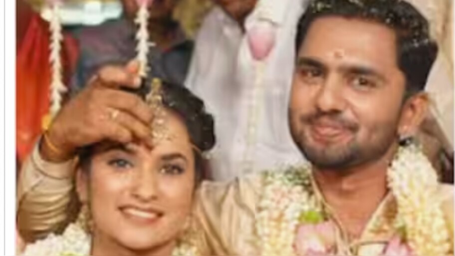 Thiruppur Newly Wed Suicide: 'ഒത്തുപോകാൻ എല്ലാവരും പറയുന്നു, ഇനി വയ്യ'; തിരുപ്പൂരിൽ ജീവനൊടുക്കിയ നവവധുവിന്റെ അവസാന സന്ദേശം അച്ഛന്