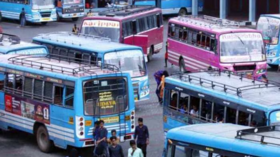 Private Bus Strike: ട്രാൻസ്പോർട്ട് കമ്മീഷണറുമായുള്ള ചർച്ച പരാജയം, സംസ്ഥാനത്ത് നാളെ സൂചന ബസ് സമരം; ആവശ്യങ്ങൾ അംഗീകരിച്ചില്ലെങ്കിൽ അനിശ്ചിതകാല പണിമുടക്ക് Private Bus Strike: ട്രാൻസ്പോർട്ട് കമ്മീഷണറുമായുള്ള ചർച്ച പരാജയം, സംസ്ഥാനത്ത് നാളെ സൂചന ബസ് സമരം; ആവശ്യങ്ങൾ അംഗീകരിച്ചില്ലെങ്കിൽ അനിശ്ചിതകാല പണിമുടക്ക്
