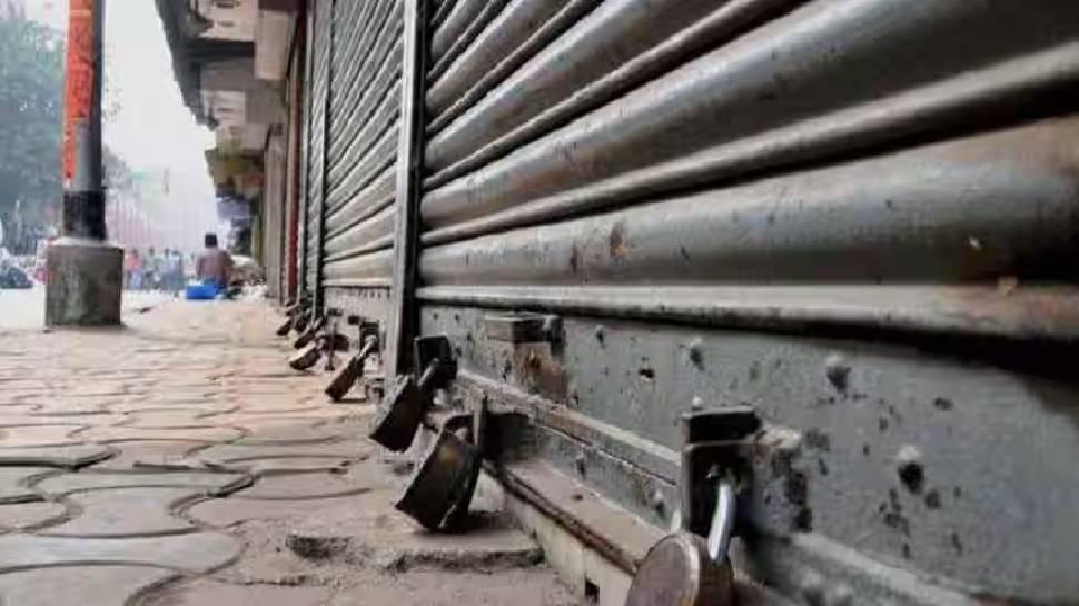 Bharat Bandh on 9 July 2025: നാളെ ദേശീയ പണിമുടക്ക്; കേരളത്തിനെ ബാധിക്കുന്നതെങ്ങനെ? അറിയേണ്ടതെല്ലാം Bharat Bandh on 9 July 2025: നാളെ ദേശീയ പണിമുടക്ക്; കേരളത്തിനെ ബാധിക്കുന്നതെങ്ങനെ? അറിയേണ്ടതെല്ലാം