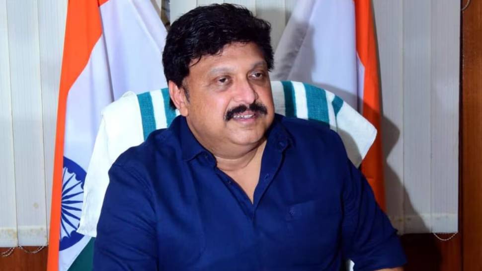 KB Ganesh Kumar: നാളെ കെഎസ്ആർടിസി സർവീസ് നടത്തും; പൊതുപണിമുടക്കിൽ പങ്കെടുക്കില്ലെന്ന് ഗതാഗത മന്ത്രി KB Ganesh Kumar: നാളെ കെഎസ്ആർടിസി സർവീസ് നടത്തും; പൊതുപണിമുടക്കിൽ പങ്കെടുക്കില്ലെന്ന് ഗതാഗത മന്ത്രി