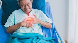 Heart attack symptoms: ഹൃദയാഘാതം സംഭവിക്കുന്നതിന് മുമ്പ് ഈ ലക്ഷണങ്ങൾ...! തിരിച്ചറിയാം, മുൻ കരുതലെടുക്കാം...