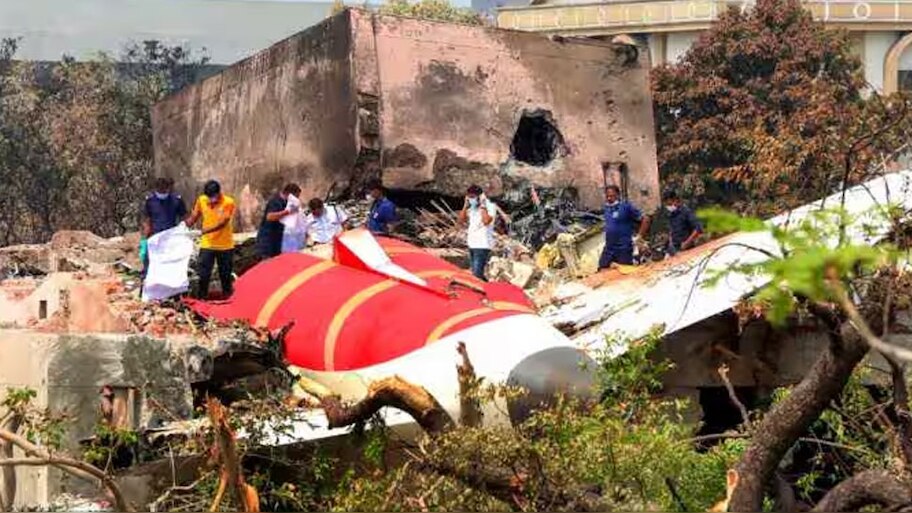 Ahmedabad Plane Crash: അഹമ്മദാബാദ് വിമാന ദുരന്തം: എൻജിൻ ഫ്യൂവൽ സ്വിച്ചുകൾ ഓഫായതാണ് അപകട കാരണമെന്ന് റിപ്പോർട്ട്