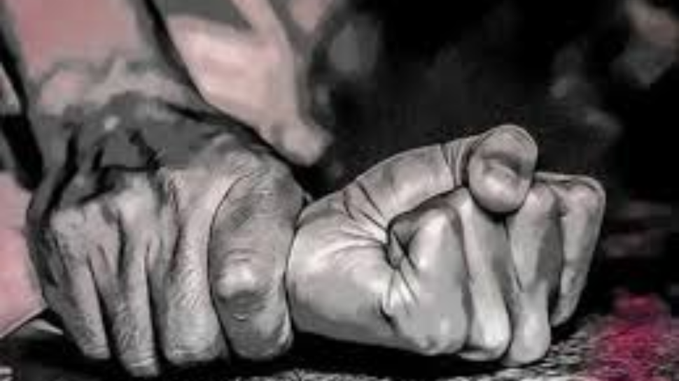 Crime News: വയനാട്ടില് 16കാരിയെ മദ്യം നൽകി കൂട്ടബലാത്സംഗം ചെയ്തു; രണ്ട് പേർ അറസ്റ്റിൽ Crime News: വയനാട്ടില് 16കാരിയെ മദ്യം നൽകി കൂട്ടബലാത്സംഗം ചെയ്തു; രണ്ട് പേർ അറസ്റ്റിൽ