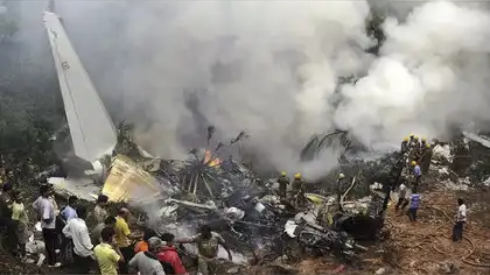 Russian Plane Crash: ലാൻഡിങ്ങിന് നിമിഷങ്ങൾക്ക് മുൻപ് റഡാറിൽ നിന്നും അപ്രത്യക്ഷമായി; പിന്നാലെ തകർന്ന നിലയിൽ കണ്ടെത്തി, റഷ്യൻ വിമാനത്തിലുണ്ടായിരുന്നത് ജീവനക്കാരടക്കം 50 പേർ Russian Plane Crash: ലാൻഡിങ്ങിന് നിമിഷങ്ങൾക്ക് മുൻപ് റഡാറിൽ നിന്നും അപ്രത്യക്ഷമായി; പിന്നാലെ തകർന്ന നിലയിൽ കണ്ടെത്തി, റഷ്യൻ വിമാനത്തിലുണ്ടായിരുന്നത് ജീവനക്കാരടക്കം 50 പേർ